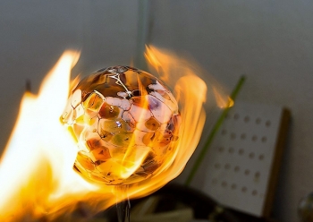 Glass design: Decor ball of glass - Dekor Kugel aus Glas